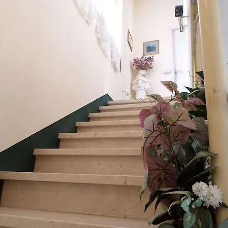 فندق مبيت وإفطار Le Midi Versilia 3*