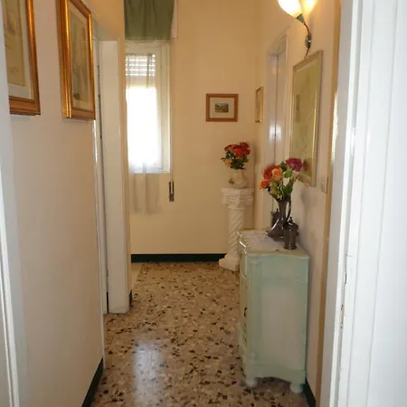 Le Midi Versilia ليدو دي كامايوري