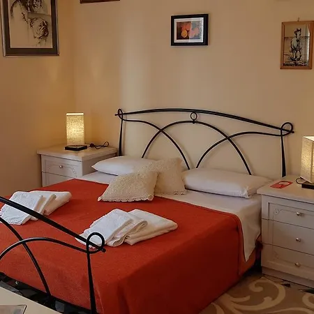 فندق مبيت وإفطار Le Midi Versilia 3*